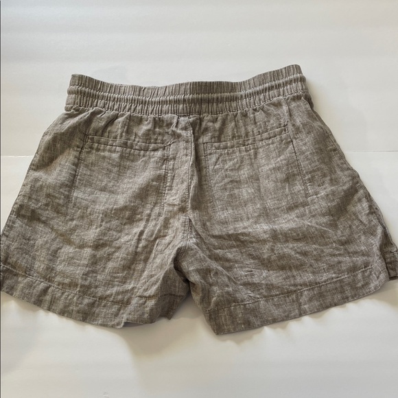Athleta Linen Shorts in Neutral Sunwashed Driftwood Brown Gray. Size Medium - Picture 5 of 12
